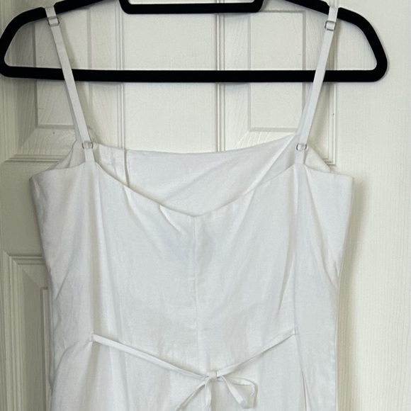 Reformation Linen Dress with adjustable straps. Brand New with tag attached. - Picture 7 of 7